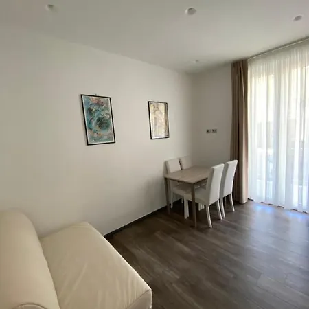 Millstone House 招待所 4*